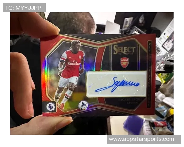 开箱体验卡帕尼尼足球全新整盒揭开球星卡收藏热潮